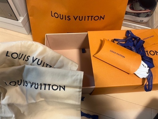 LOUIS VUITTONスニーカー