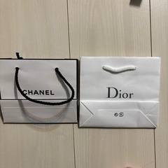 シャネル、DIORショッパーの画像