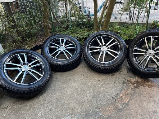 スタッドレスタイヤホイールセット205/60/16