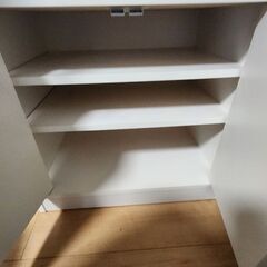 ベルメゾン　食器棚の画像