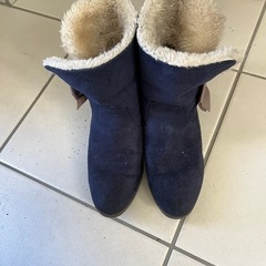 ショートブーツ　22cm  女児美品
の画像