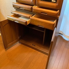 食器棚の画像