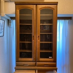 食器棚の画像