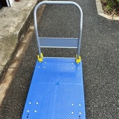 【新品価格11,000円‼️】運搬台車 折りたたみ 台車　耐荷重 400kg サイズ60x90cmの画像