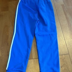 adidas100cmジャージセットアップ　短パン付きの画像