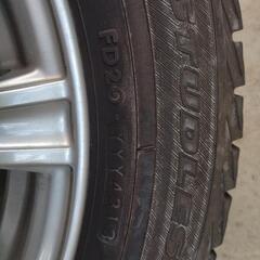 スタッドレスタイヤ4本セット205/60-16の画像