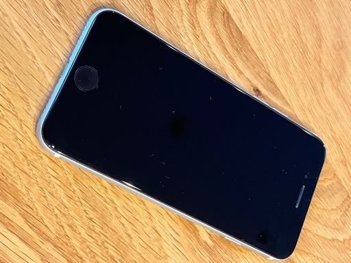 お取引中【256G】iPhoneSE2  SIMフリー ホワイト　中古