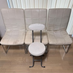 無料 サラウンドテレビラックと椅子4脚の画像