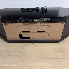 無料 サラウンドテレビラックと椅子4脚の画像