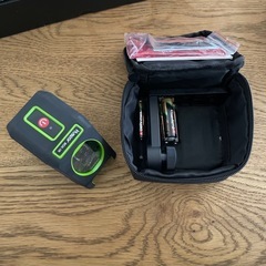 レーザー水平器