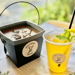 コーヒー、鹿カツ、鹿バーガーの提供