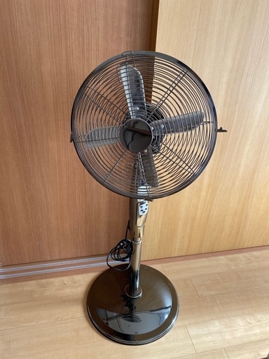 おしゃれなメタル扇風機