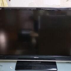 差し上げます　液晶テレビ（42型）とテレビ台