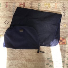 UNIQLO フリース膝掛け
