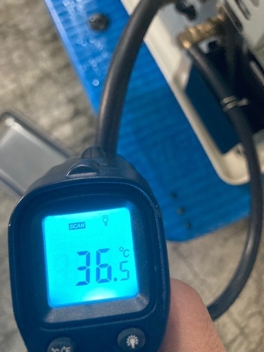 格安です 18年製　サンポット　煙突床暖ストーブ　UFH-7711URC 綺麗ですよ