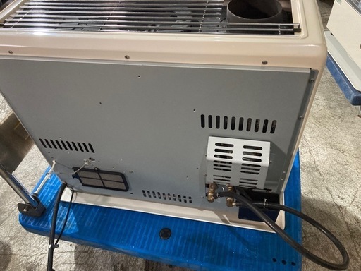 格安です 18年製　サンポット　煙突床暖ストーブ　UFH-7711URC 綺麗ですよ