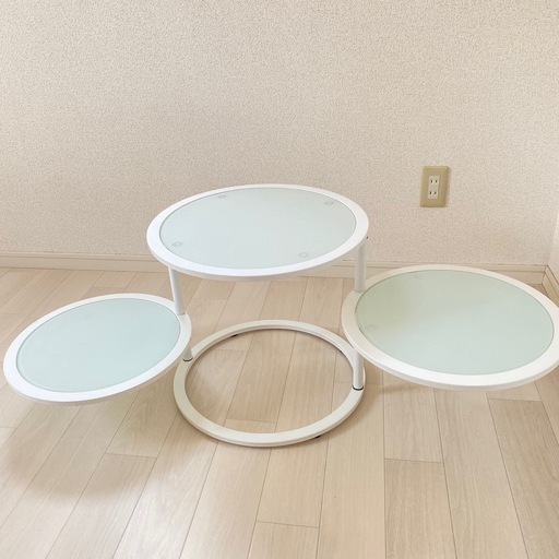 3段ガラステーブル　可動式