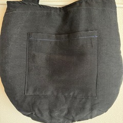 ◎【ハンドメイド】黒　コロンとした形　バッグの画像