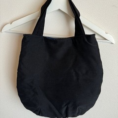 ◎【ハンドメイド】黒　コロンとした形　バッグ