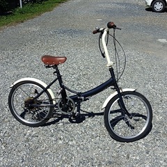 ★[八4893] 〈中古品〉シマノ　20インチ自転車  カラー白　紺　 の画像