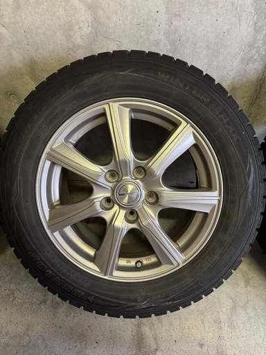 【値下げ！】スタッドレスタイヤ　215/60R16　