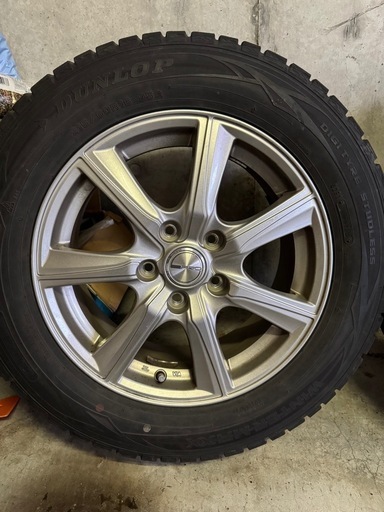 【値下げ！】スタッドレスタイヤ　215/60R16　