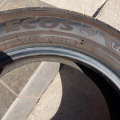 タイヤ一本の画像