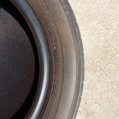 タイヤ一本の画像