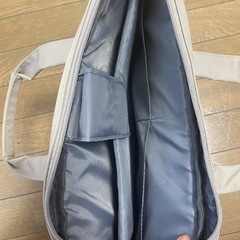 Apple Authorized Reseller ハンドバッグの画像