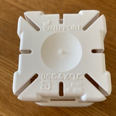 新品☆プレステラ 90☆白スリット鉢☆１個☆多肉植物用☆プラ鉢☆日本製の画像