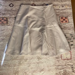 薄ピンクフレアスカート　