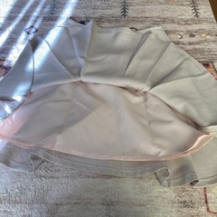 薄ピンクフレアスカート　の画像