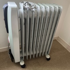 【ほぼ新品】デロンギオイルヒーター 1500w 定価3万 10~13畳の画像