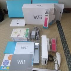 値下げしました。任天堂Wii 本体+リモコンプラス２個、おまけソフト６枚。の画像