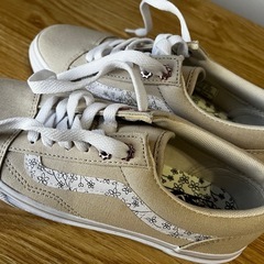 未使用品VANS花柄スニーカー21cmの画像