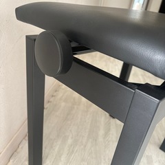 
ピアノ用の椅子の画像