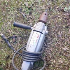穴開機械の画像