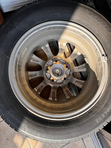 週末限定値下げ！スタッドレスタイヤ⭐︎ブリヂストン VRX3 195/65R15