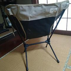 キャンプ用イスの画像