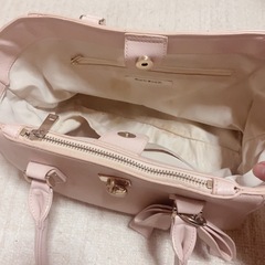 ピンク　ハンドバッグの画像