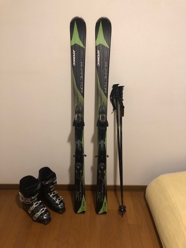 取引中　ATOMICスキー、ストック、スキー靴セット