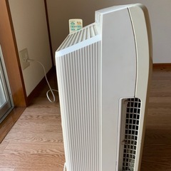 (値下げ)ダイキン空気清浄機（MC80S-W）ストリーマ空気清浄機 ホワイト [適用畳数：29畳 /PM2.5対応]の画像