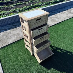 お洒落な収納棚　小物入れやオブジェにも使えます！