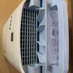 ⭐️SHARP 除湿機⭐️ ⭐️CV-G71-W⭐️の画像