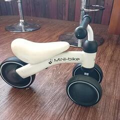 おしゃれな子供用３輪車　室内で使ってました　プロアーム(片持ちリ...