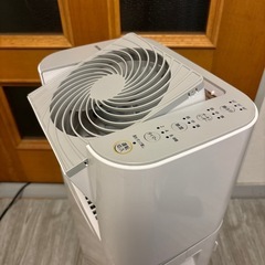 アイリスオーヤマ　除湿機　サーキュレーター　2021年製の画像