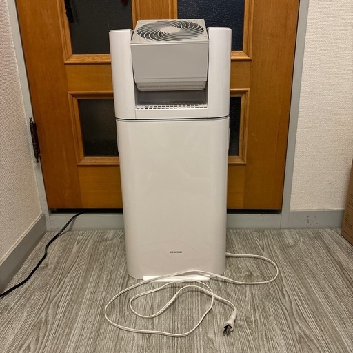アイリスオーヤマ　除湿機　サーキュレーター　2021年製