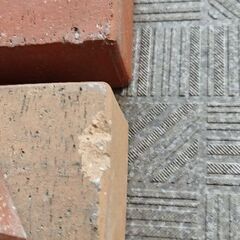 男性未使用靴下４足とレンガ３個【０円】の画像