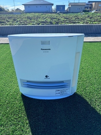 Panasonic パナソニック 電気暖房 セラミックファンヒーター DS-FKX1205-W 加湿機能付 人センサー付 ナノイー