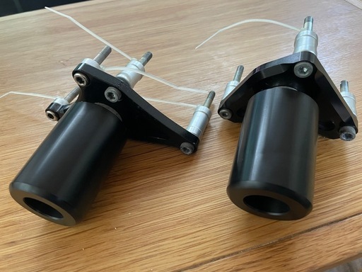 GSX1400用エンジンスライダー